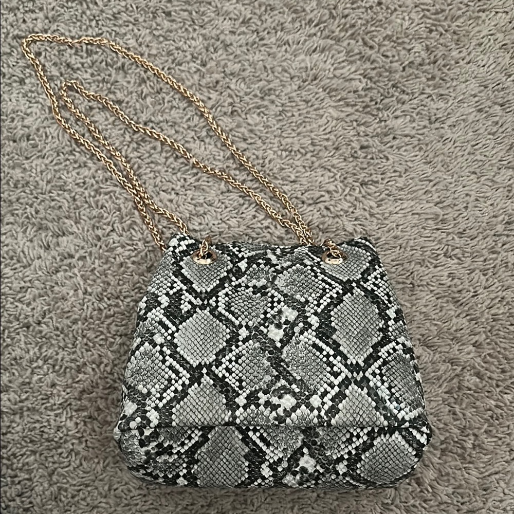 Chic Snakeskin Patterned Women's Bag